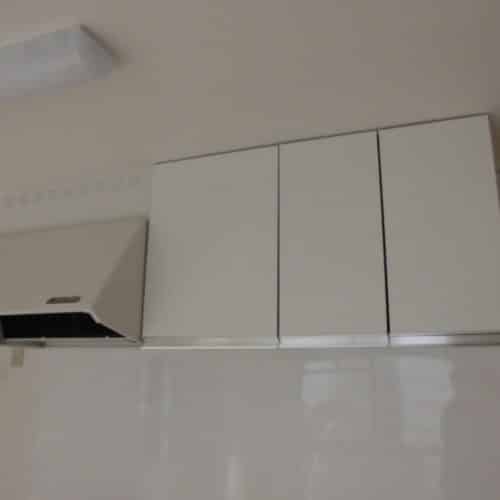 改修前の換気扇と収納