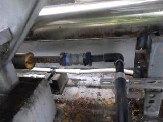 新配管と旧配管の接続箇所の画像