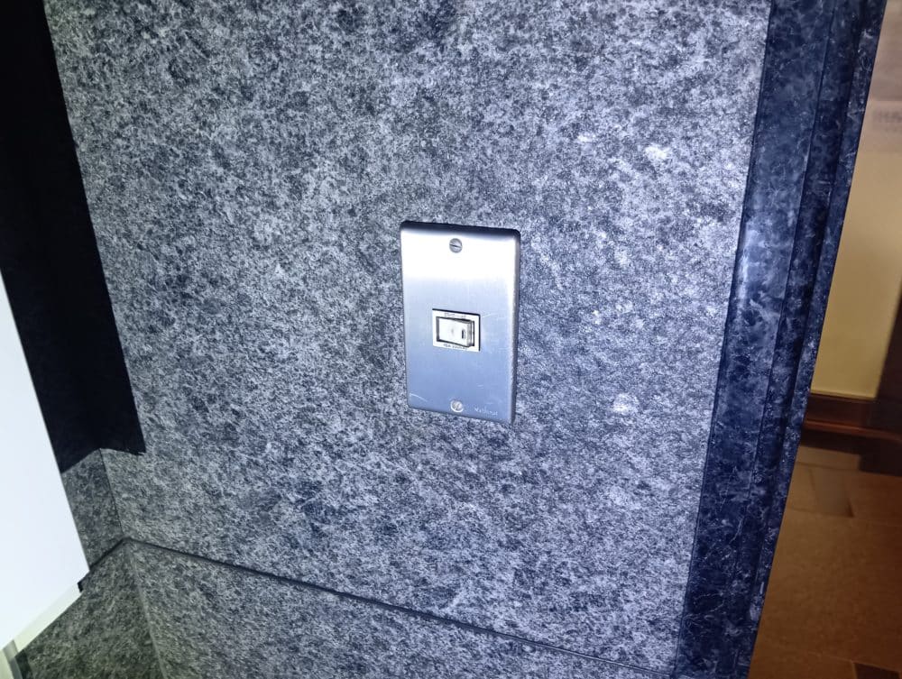 交換前のスイッチの画像