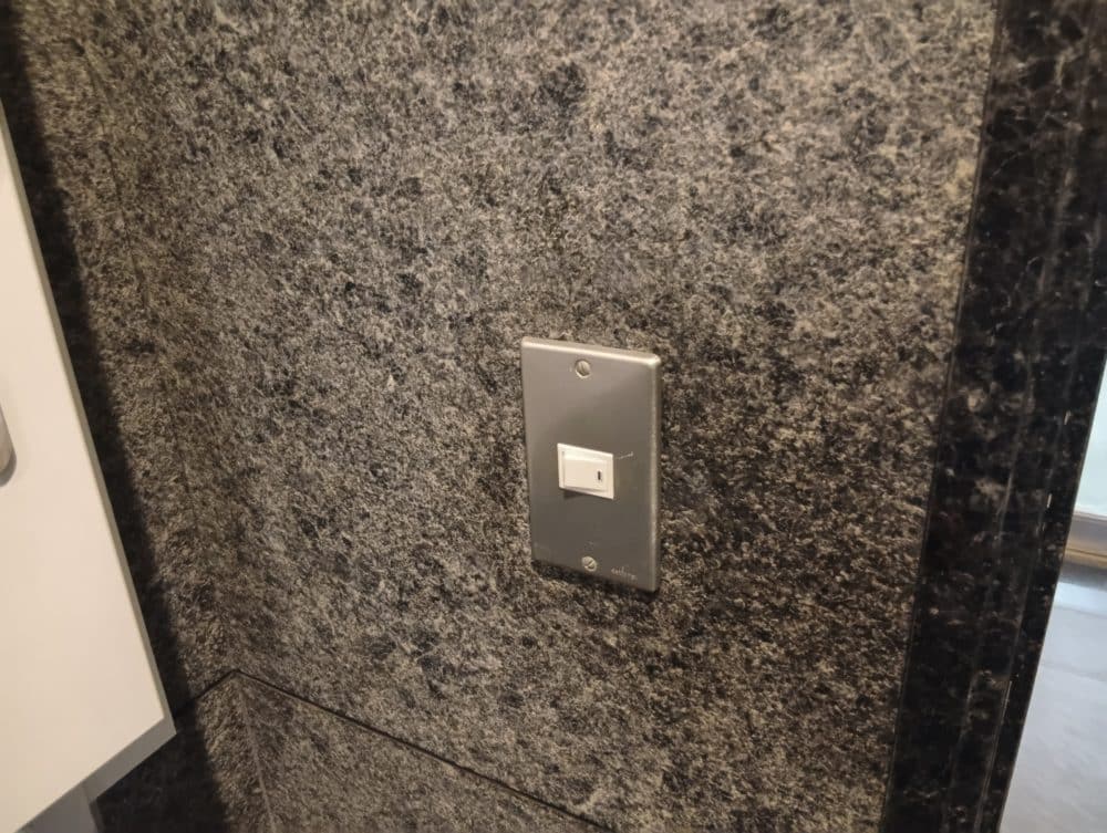 交換後のスイッチの画像