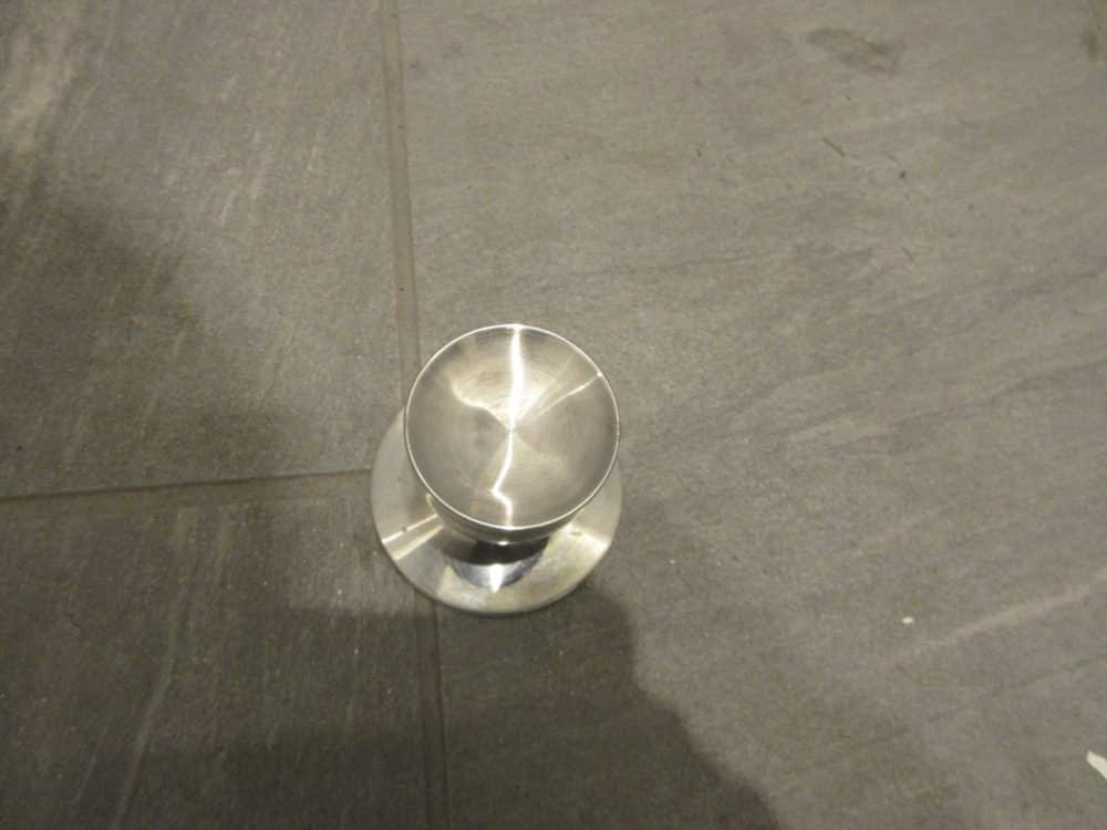 取れたドアノブの画像