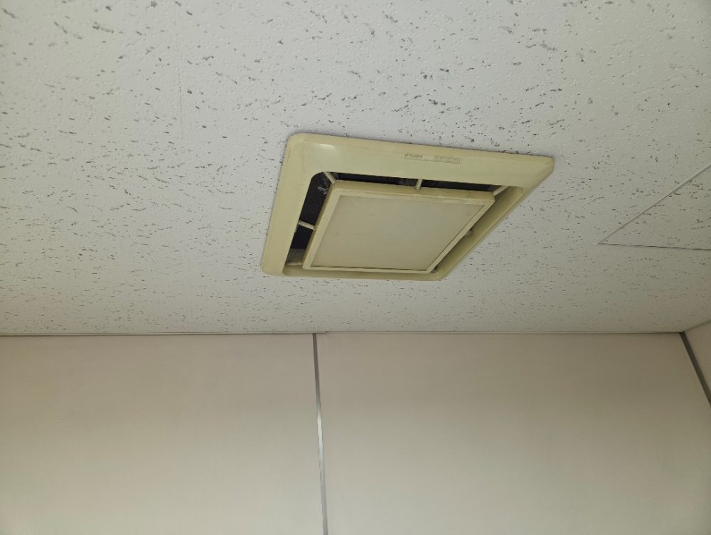 既存の換気扇の画像